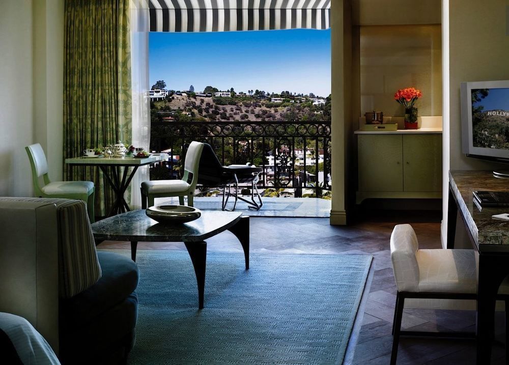 The London West Hollywood At Beverly Hills Exteriör bild A room at the Beverly Hills Hotel