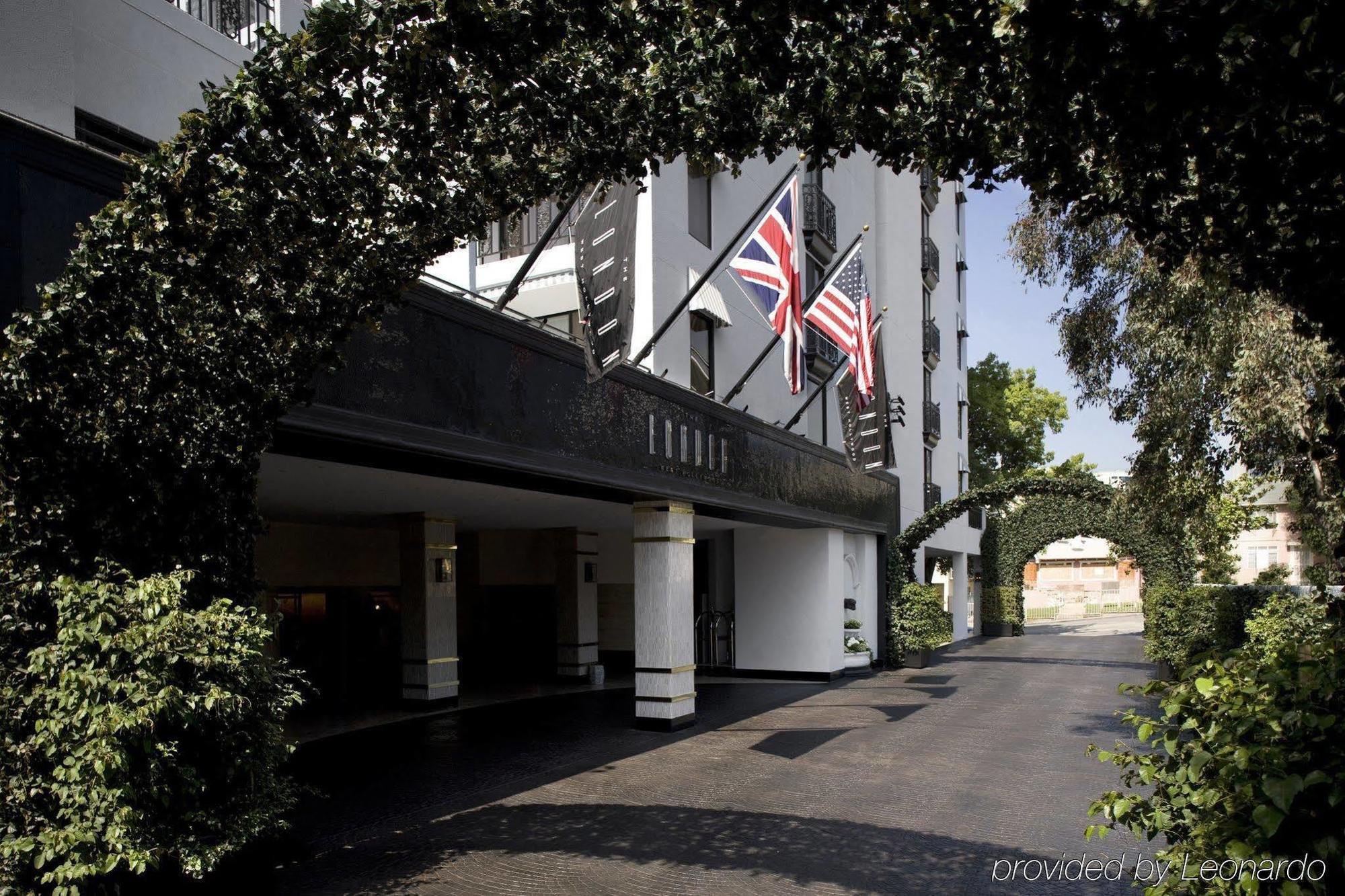 The London West Hollywood At Beverly Hills Exteriör bild The hotel's entrance