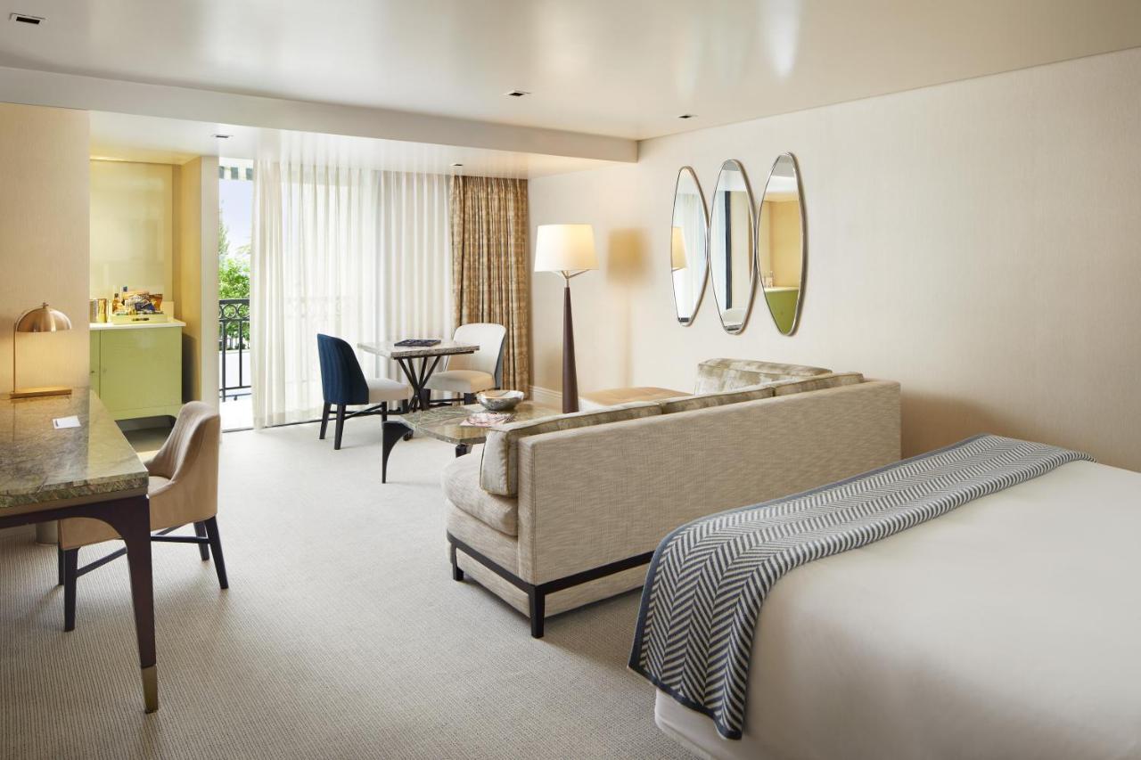 The London West Hollywood At Beverly Hills Exteriör bild A suite at The Ivy Hotel