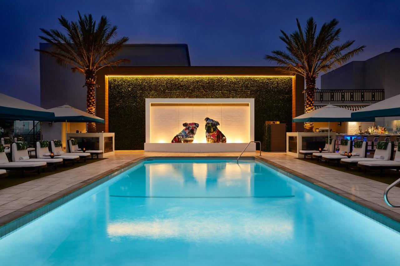The London West Hollywood At Beverly Hills Exteriör bild The pool at the W Hollywood